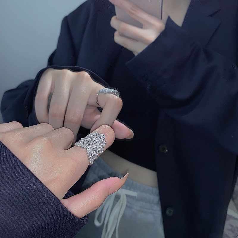 Trendy Ultra-Sparkling Silver Ring for Women - High-End Diamond Design, Versatile Light Luxury Fashion Accessory Trendy Ultra-Sparkling Silver Ring for Women - High-End Diamond Design, Versatile Light Luxury Fashion Accessory