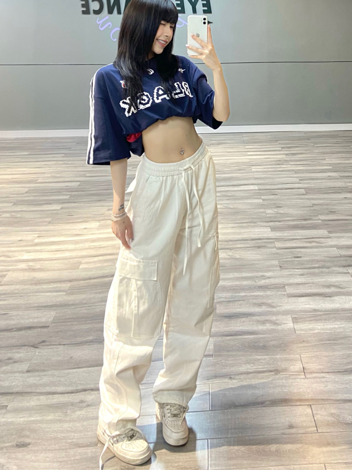 Trendy White Work Pants for Women - Hip-Hop Jazz Dance Long Straight-Leg Joggers, Casual Street Style, 90s Inspired Fashion Trendy White Work Pants for Women - Hip-Hop Jazz Dance Long Straight-Leg Joggers, Casual Street Style, 90s Inspired Fashion