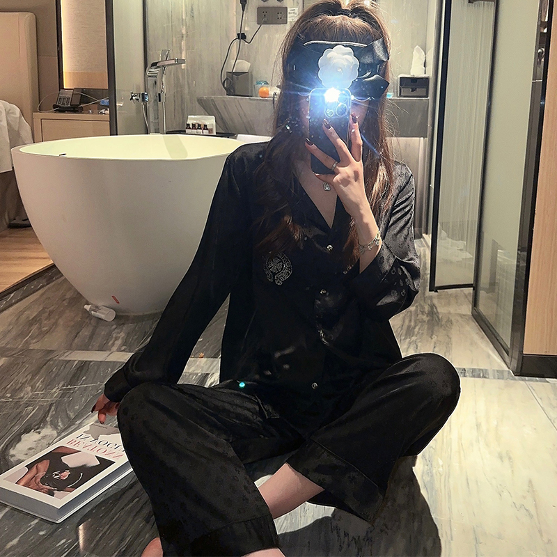 Trendy Women's Ice Silk Pajamas Set - Long Sleeve Top & Pants - Cool Summer Loungewear for Spring & Autumn, Ideal for Casual Outings