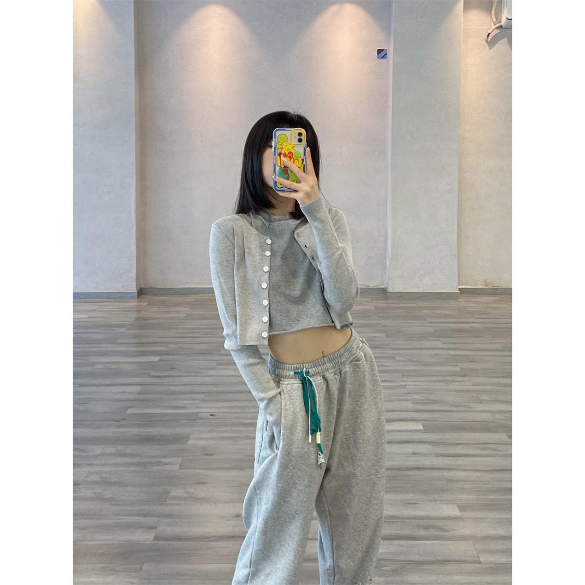 Trendy Women's Jazz Dance Top - Ultra-Short Knitted Cardigan, 2025 Fashion, Group Style, Chic Layering Piece Trendy Women's Jazz Dance Top - Ultra-Short Knitted Cardigan, 2025 Fashion, Group Style, Chic Layering Piece
