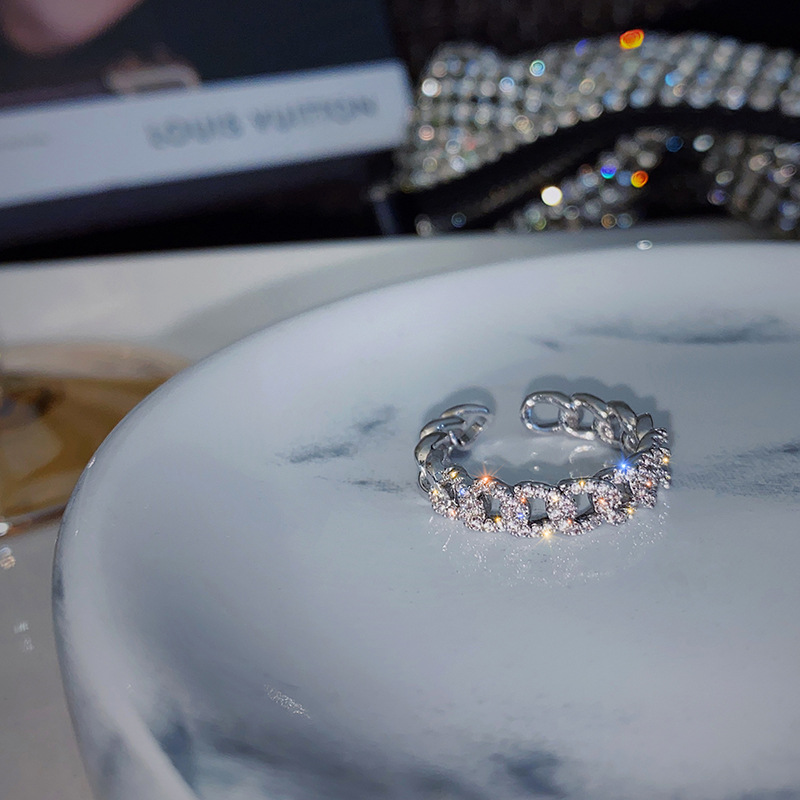 Trendy Women's Minimalist Open Ring with Sparkling Diamond - High-End Light Luxury Niche Design 2025 Trendy Women's Minimalist Open Ring with Sparkling Diamond - High-End Light Luxury Niche Design 2025