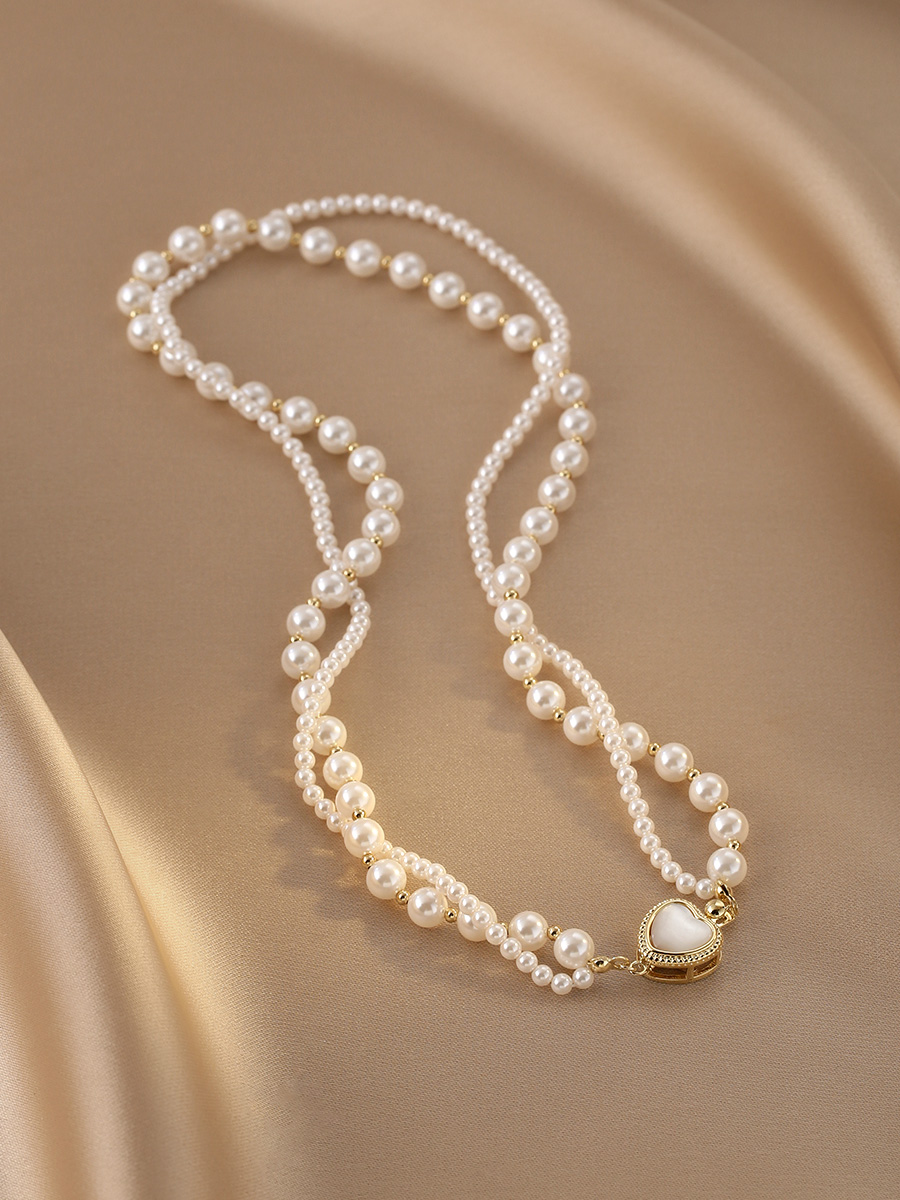Twisted Double-Layered Pearl Necklace for Women, Heart-Shaped Clavicle Chain, Light Luxury High-End Sweater Accessory Twisted Double-Layered Pearl Necklace for Women, Heart-Shaped Clavicle Chain, Light Luxury High-End Sweater Accessory