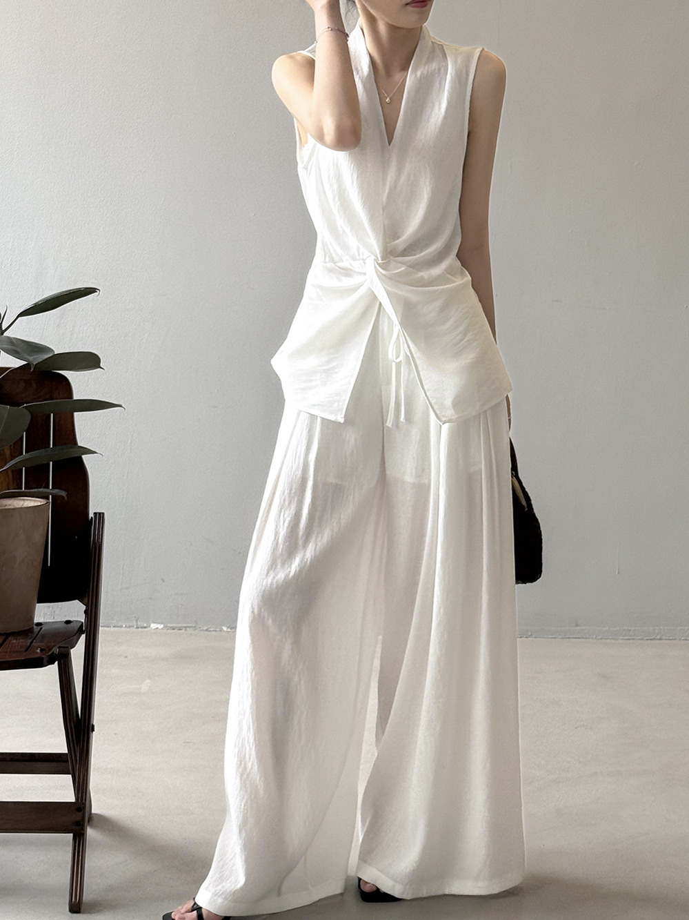 Twisted Sleeveless Shirt & Wide-Leg Pants Two-Piece Set for Women, Casual Summer 2025 Outfit, Boho Style Floor-Length Trousers