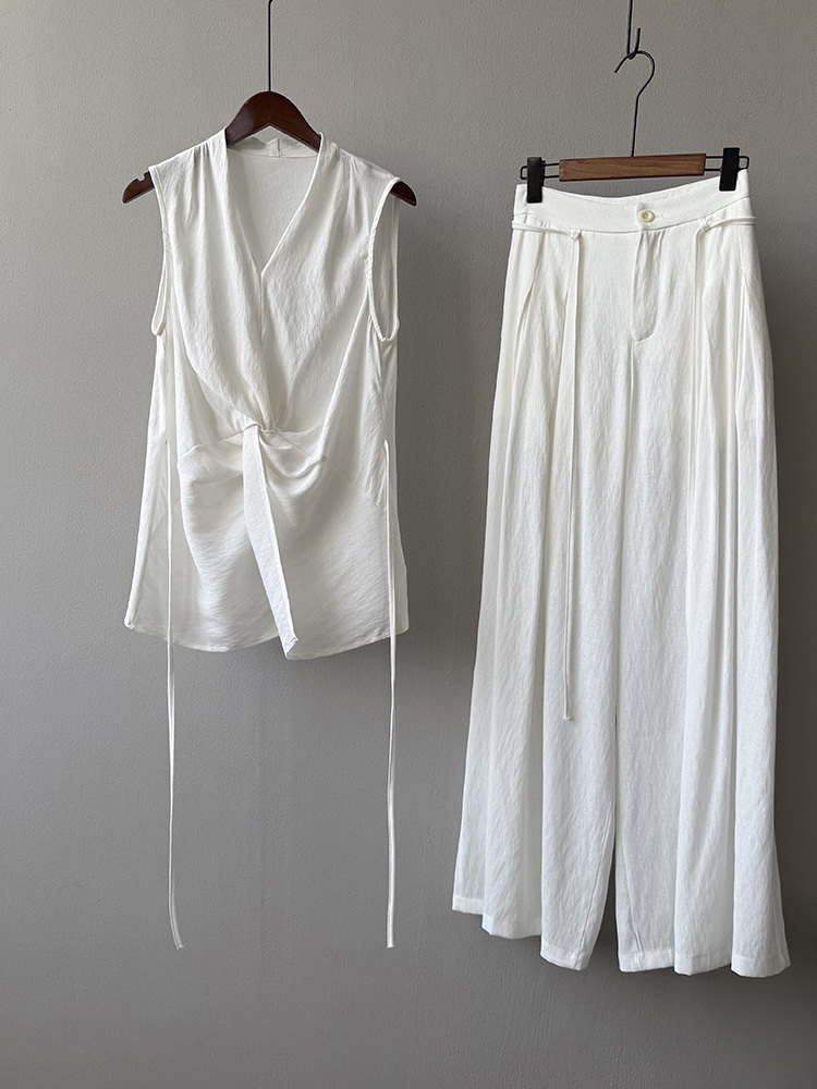 Twisted Sleeveless Shirt & Wide-Leg Pants Two-Piece Set for Women, Casual Summer 2025 Outfit, Boho Style Floor-Length Trousers Twisted Sleeveless Shirt & Wide-Leg Pants Two-Piece Set for Women, Casual Summer 2025 Outfit, Boho Style Floor-Length Trousers