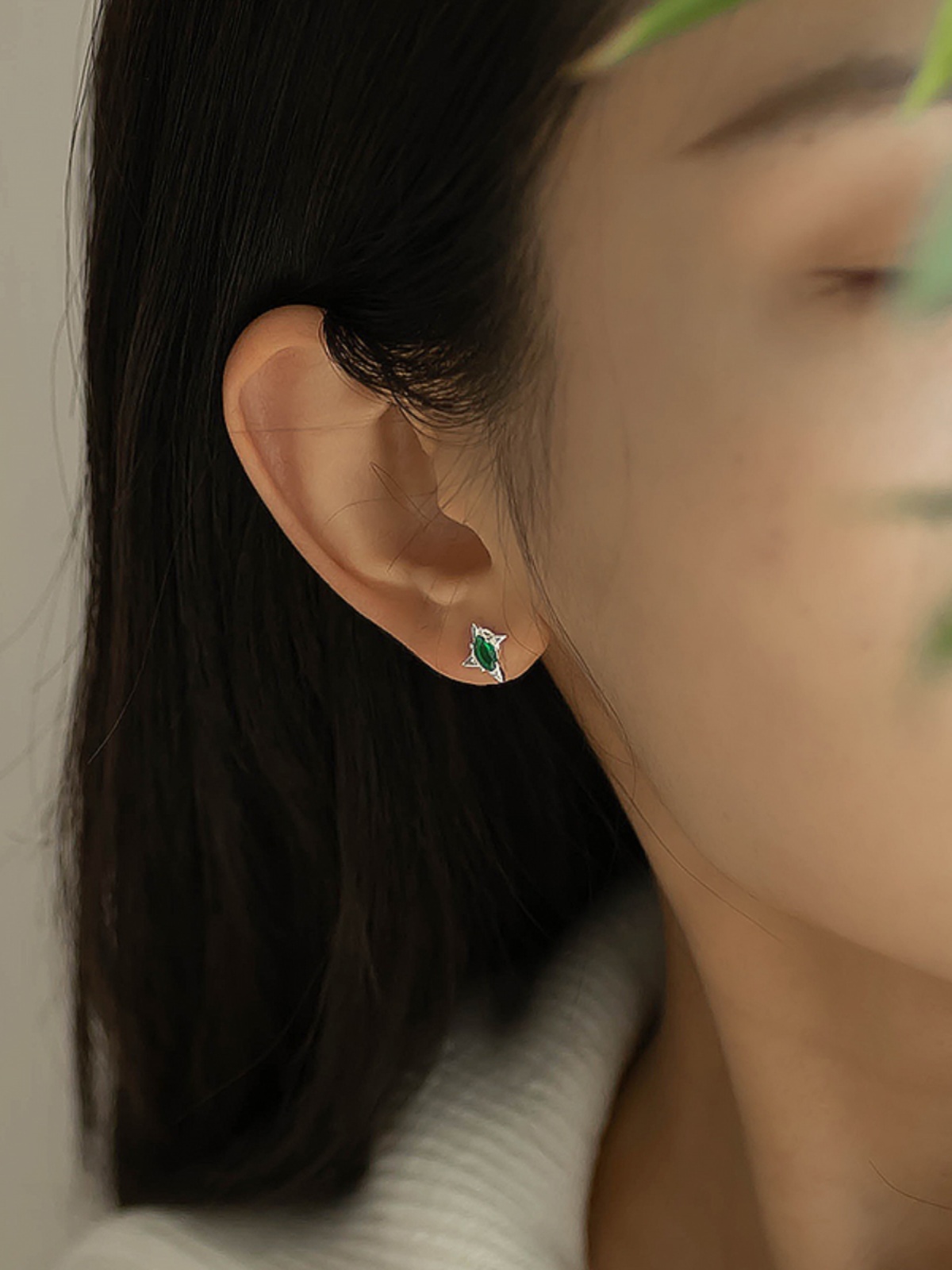 Twisted Starburst S925 Silver Earrings - Trendy Minimalist Design, Light Luxury, Niche Aesthetic, Perfect for Everyday Wear Twisted Starburst S925 Silver Earrings - Trendy Minimalist Design, Light Luxury, Niche Aesthetic, Perfect for Everyday Wear