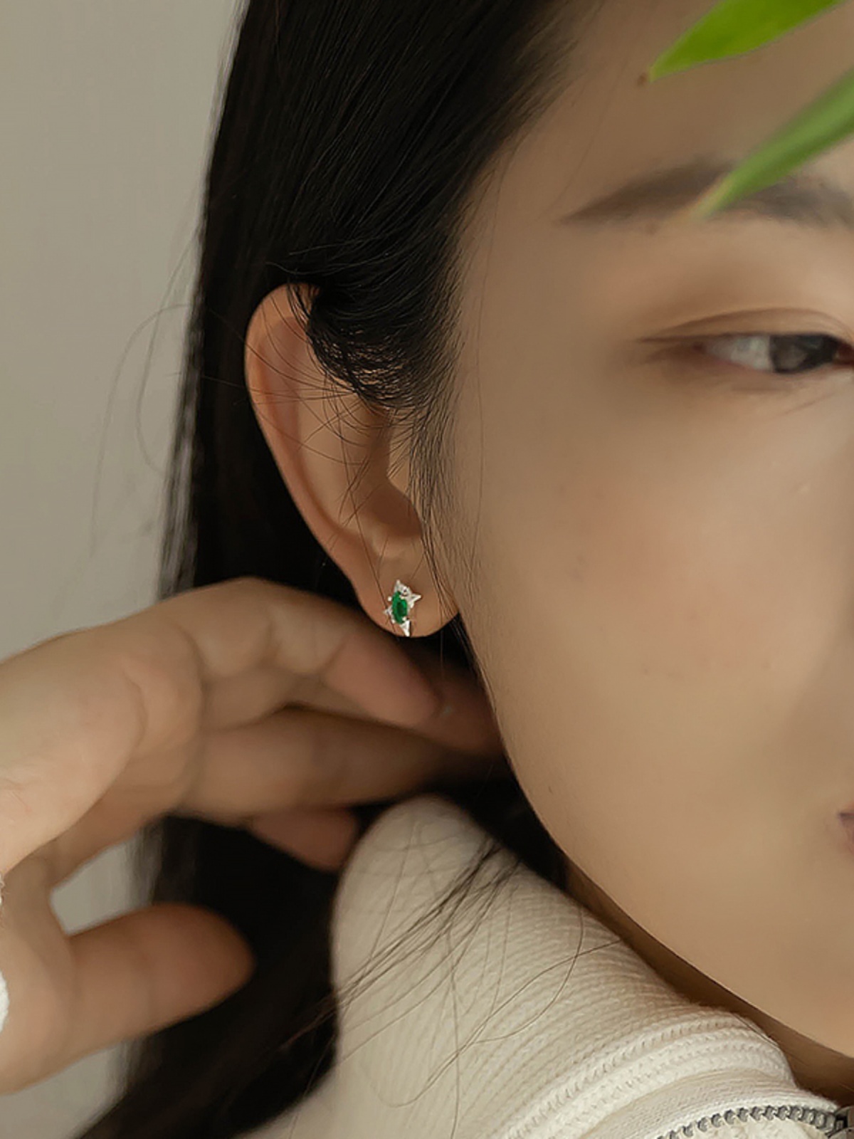 Twisted Starburst S925 Silver Earrings - Trendy Minimalist Design, Light Luxury, Niche Aesthetic, Perfect for Everyday Wear Twisted Starburst S925 Silver Earrings - Trendy Minimalist Design, Light Luxury, Niche Aesthetic, Perfect for Everyday Wear