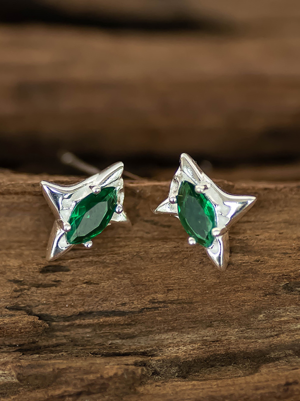 Twisted Starburst S925 Silver Earrings - Trendy Minimalist Design, Light Luxury, Niche Aesthetic, Perfect for Everyday Wear Twisted Starburst S925 Silver Earrings - Trendy Minimalist Design, Light Luxury, Niche Aesthetic, Perfect for Everyday Wear