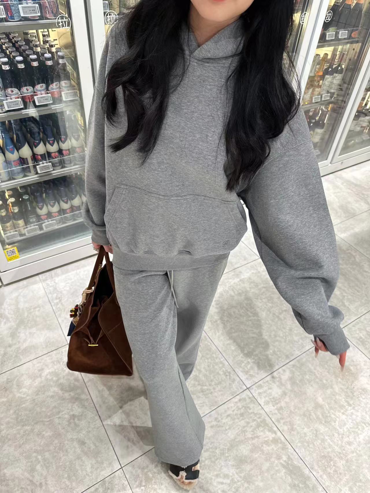 Two-Color Boyfriend Style Pullover Sweatshirt in High-Quality Air Cotton Fabric - Loose Fit Casual Top for Effortless Style