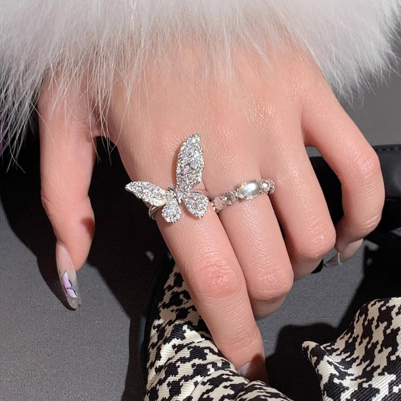 Two-Color Butterfly Ring for Women - Minimalist Open Finger Design, 2025 New High-End Exquisite Jewelry Two-Color Butterfly Ring for Women - Minimalist Open Finger Design, 2025 New High-End Exquisite Jewelry