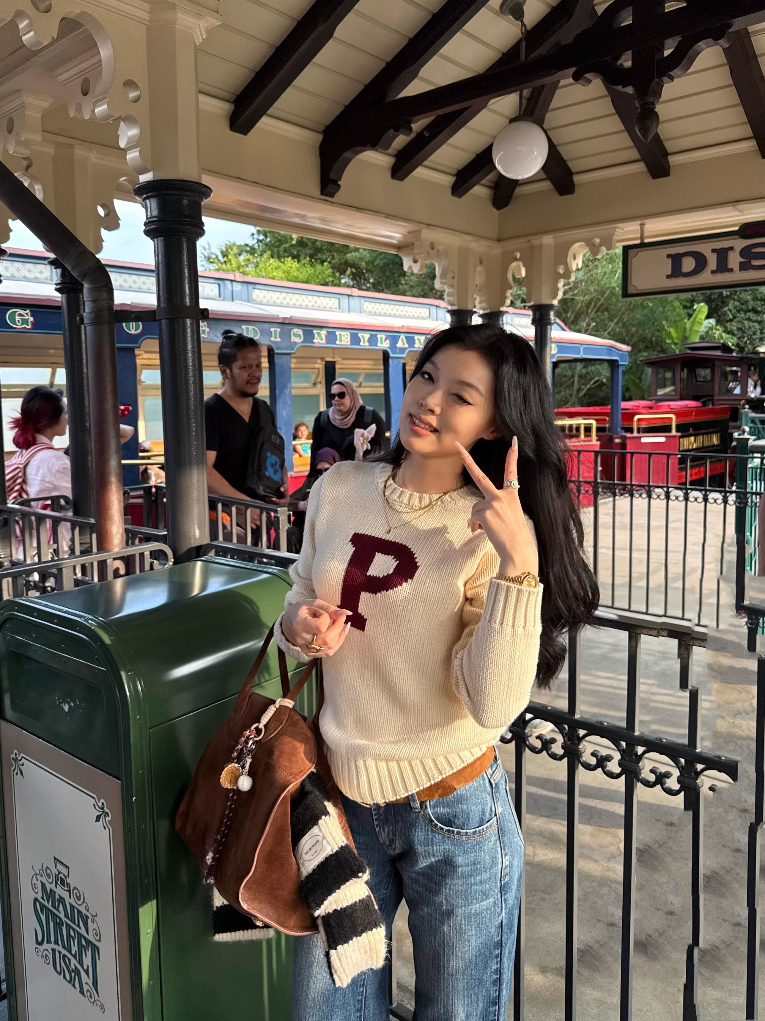 Two-Color Retro Letter Sweater - Slimming Straight Shoulder Fit for Magical World Vibes - Trendy Y2K Style Two-Color Retro Letter Sweater - Slimming Straight Shoulder Fit for Magical World Vibes - Trendy Y2K Style