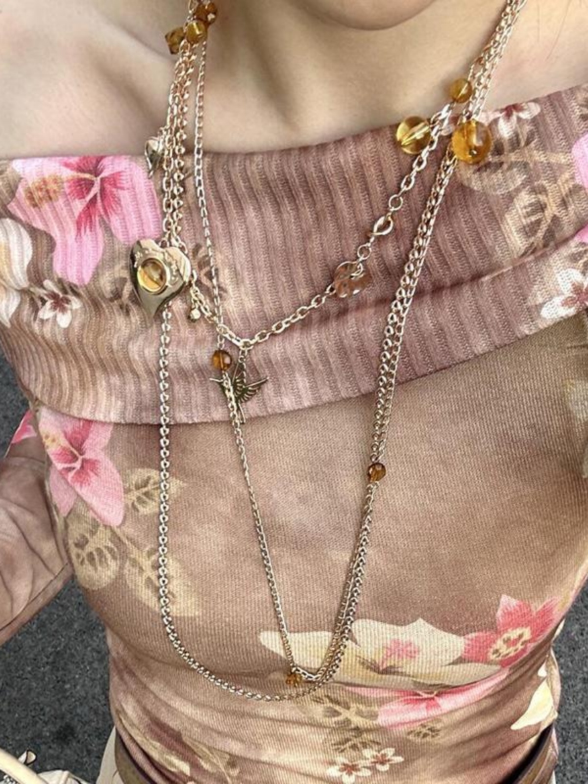 Two-Tone Gold and Silver Gemstone Heart Necklace - Layered Long Clavicle Chain, Trendy Niche Style Sweater Accessory Two-Tone Gold and Silver Gemstone Heart Necklace - Layered Long Clavicle Chain, Trendy Niche Style Sweater Accessory