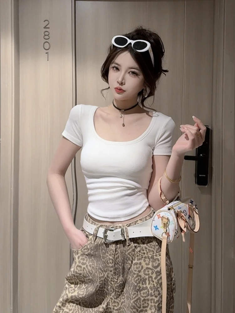 U-Neck Ruched Short Sleeve T-Shirt for Women - Slimming Summer Top, Tight-Fitting, Versatile Style for Spicy Girl Vibes U-Neck Ruched Short Sleeve T-Shirt for Women - Slimming Summer Top, Tight-Fitting, Versatile Style for Spicy Girl Vibes