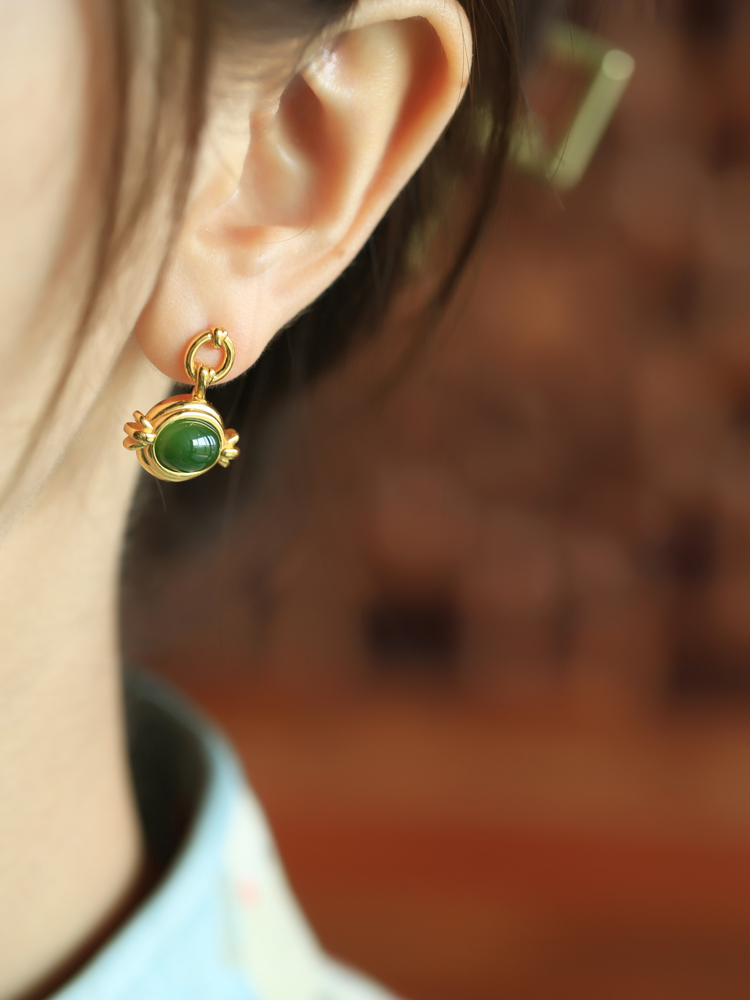 Unique Angel's Eye Hetian Jade Pure Silver Earrings for Women, Exquisite Jadeite Ear Drops, High-End Fashion Accessories Unique Angel's Eye Hetian Jade Pure Silver Earrings for Women, Exquisite Jadeite Ear Drops, High-End Fashion Accessories