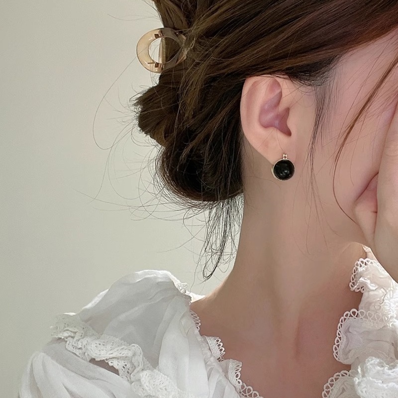 Unique Double-Sided Black Agate Ear Clips - Elegant Stud Earrings for Women, Stylish Statement Jewelry, Perfect for Any Occasion Unique Double-Sided Black Agate Ear Clips - Elegant Stud Earrings for Women, Stylish Statement Jewelry, Perfect for Any Occasion