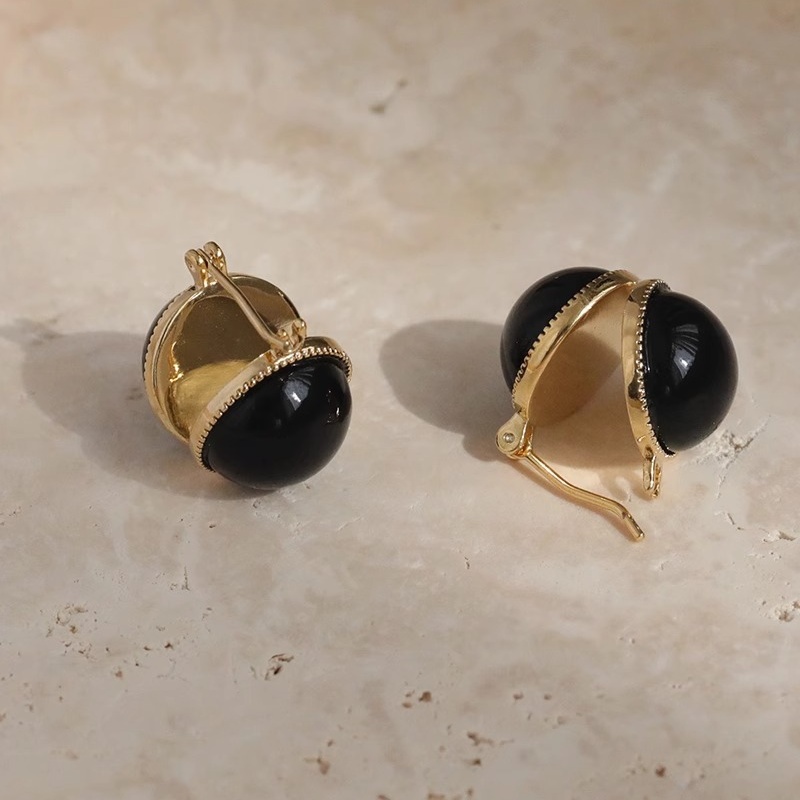 Unique Double-Sided Black Agate Ear Clips - Elegant Stud Earrings for Women, Stylish Statement Jewelry, Perfect for Any Occasion Unique Double-Sided Black Agate Ear Clips - Elegant Stud Earrings for Women, Stylish Statement Jewelry, Perfect for Any Occasion