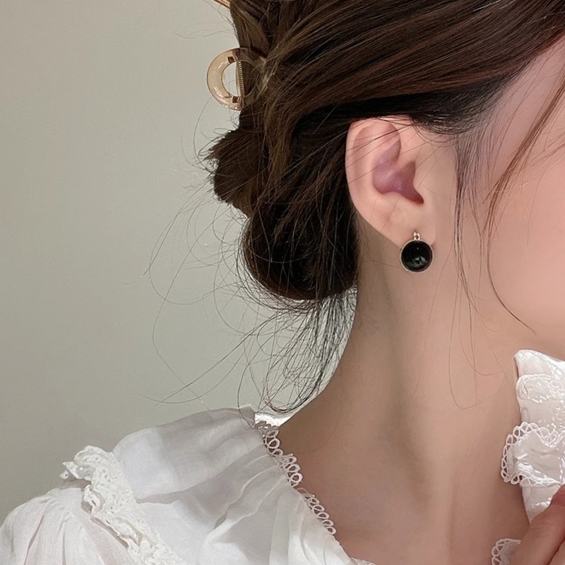 Unique Double-Sided Black Agate Ear Clips - Elegant Stud Earrings for Women, Stylish Statement Jewelry, Perfect for Any Occasion Unique Double-Sided Black Agate Ear Clips - Elegant Stud Earrings for Women, Stylish Statement Jewelry, Perfect for Any Occasion