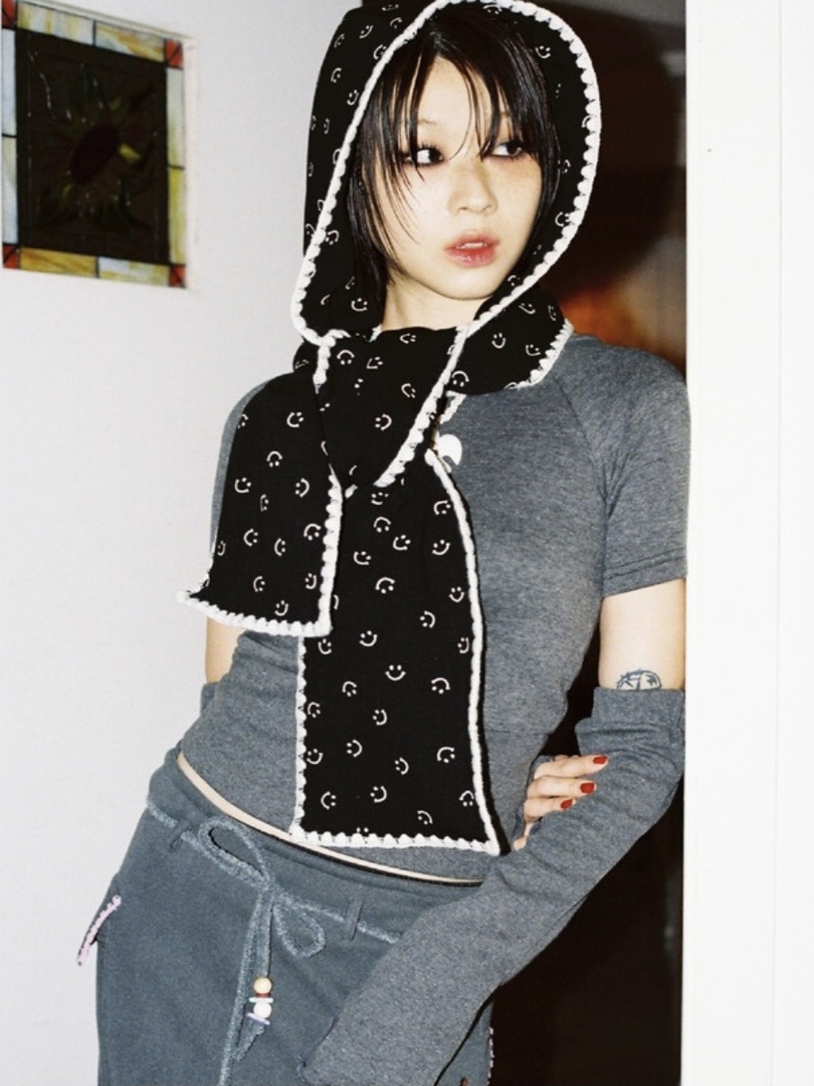Unique Smiley Face Print Hooded Scarf - Cute Knitted Lace Neck Gaiter for Autumn Winter Fashion Unique Smiley Face Print Hooded Scarf - Cute Knitted Lace Neck Gaiter for Autumn Winter Fashion
