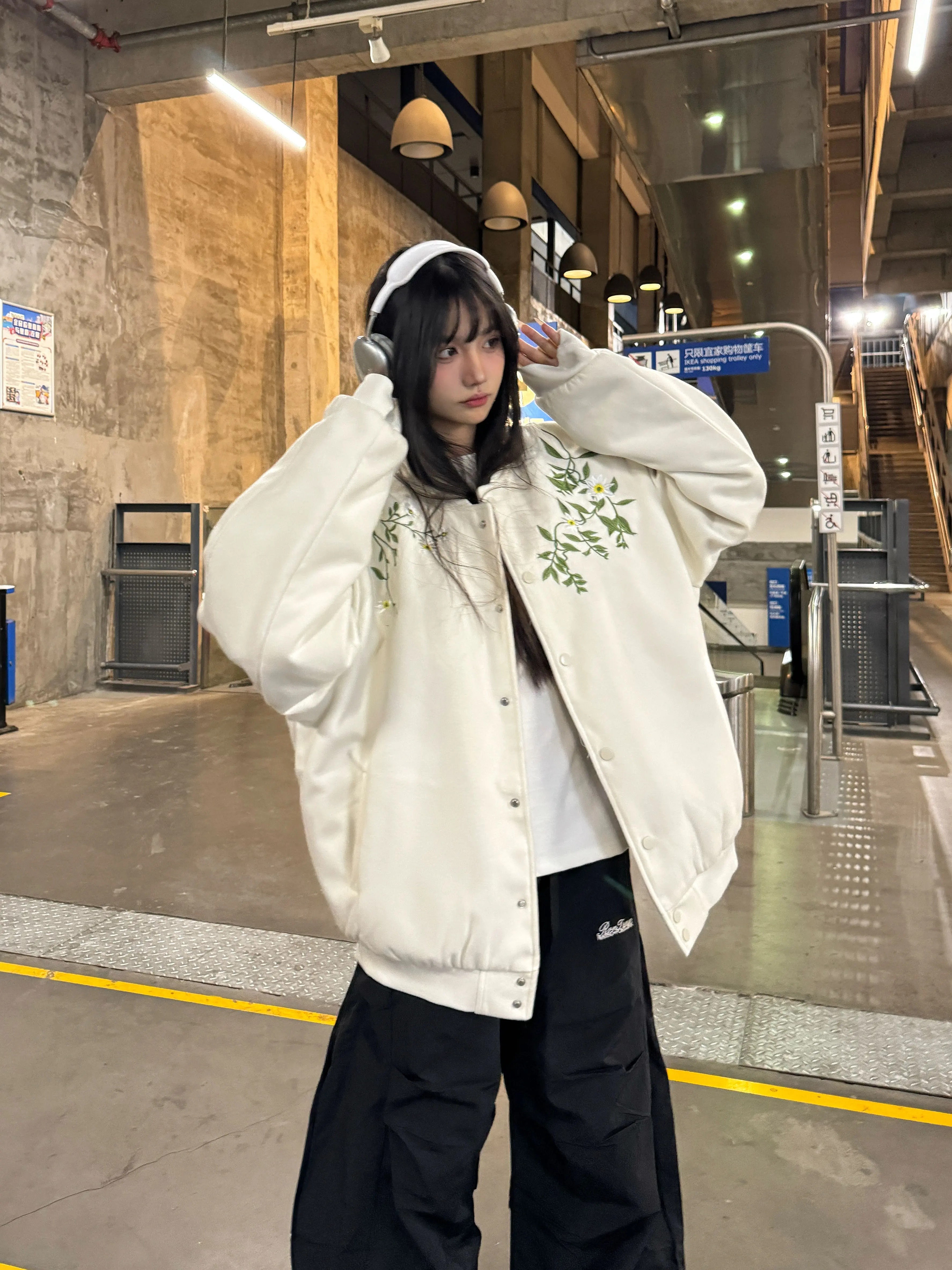 Unisex Floral Embroidery Baseball Jacket - Thickened Cotton Winter Coat, Trendy Amoeba Design Unisex Floral Embroidery Baseball Jacket - Thickened Cotton Winter Coat, Trendy Amoeba Design