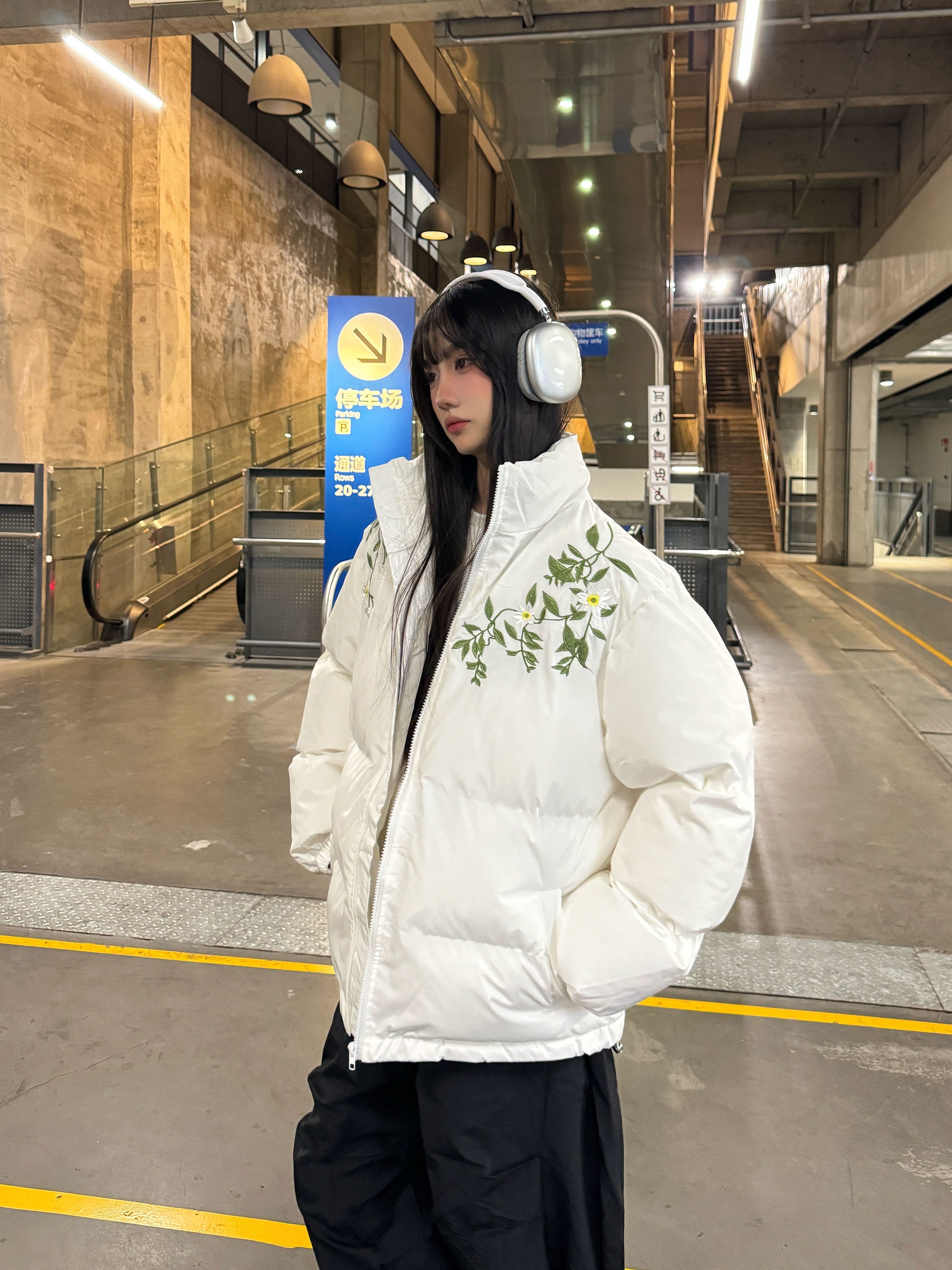 Unisex Floral Embroidery Cotton Puffer Jacket - Loose Fit, Thick Winter Coat, National Trend, Warm Outerwear Unisex Floral Embroidery Cotton Puffer Jacket - Loose Fit, Thick Winter Coat, National Trend, Warm Outerwear