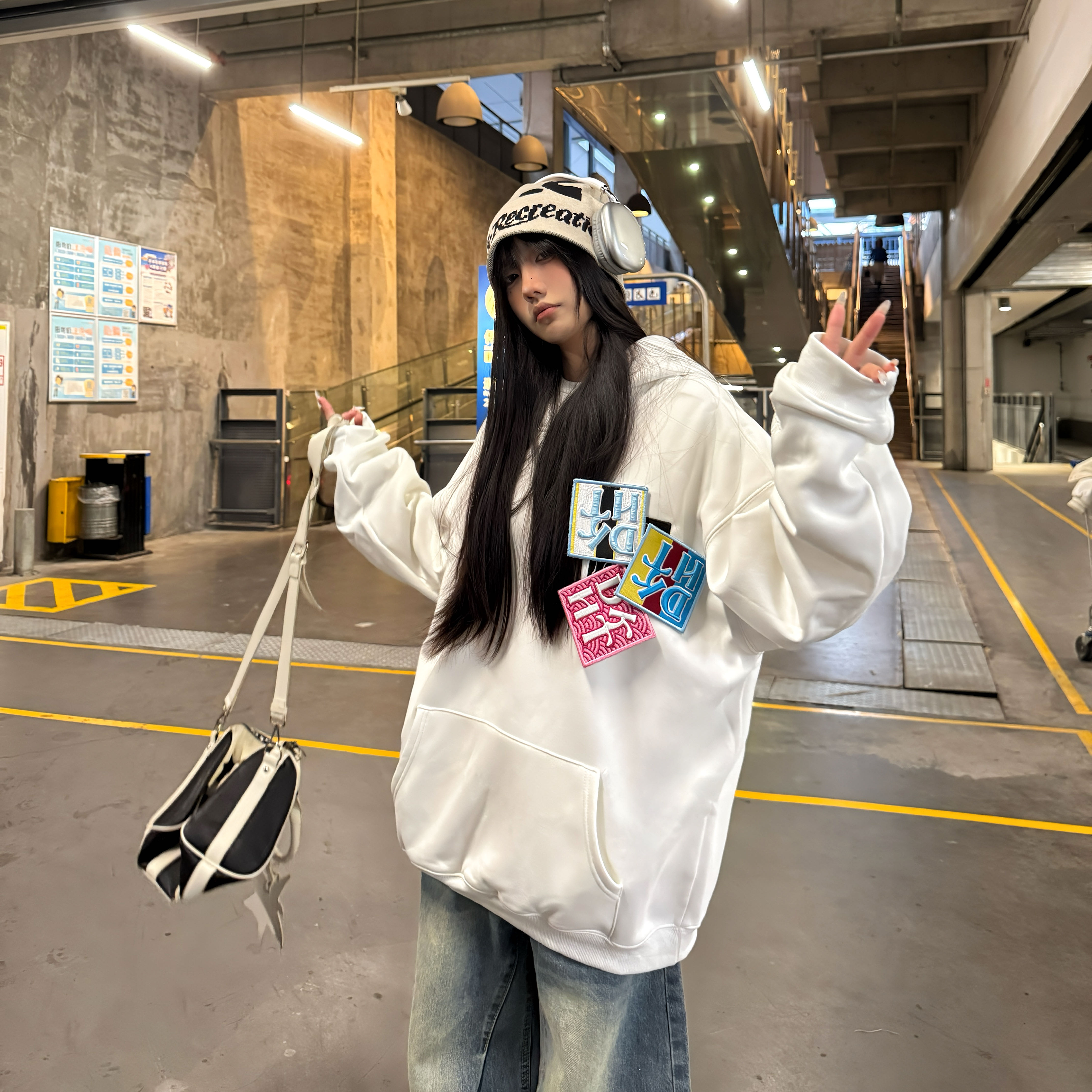 Unisex Velcro Letter Fleece Hoodie, 2025 Trendy Sweatshirt, Loose Fit, Versatile Style for Men and Women, Casual Streetwear Fashion Unisex Velcro Letter Fleece Hoodie, 2025 Trendy Sweatshirt, Loose Fit, Versatile Style for Men and Women, Casual Streetwear Fashion