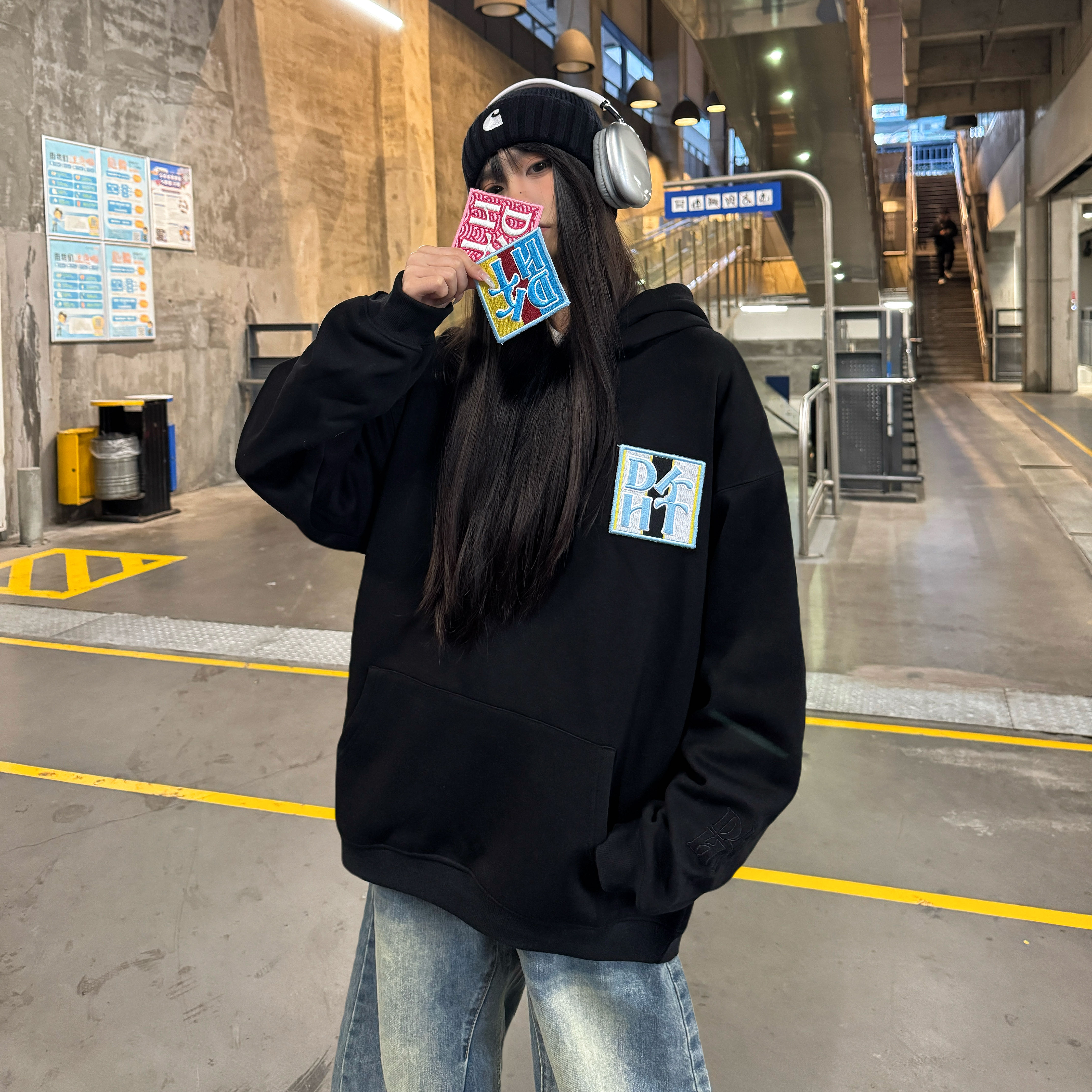 Unisex Velcro Letter Fleece Hoodie, 2025 Trendy Sweatshirt, Loose Fit, Versatile Style for Men and Women, Casual Streetwear Fashion Unisex Velcro Letter Fleece Hoodie, 2025 Trendy Sweatshirt, Loose Fit, Versatile Style for Men and Women, Casual Streetwear Fashion