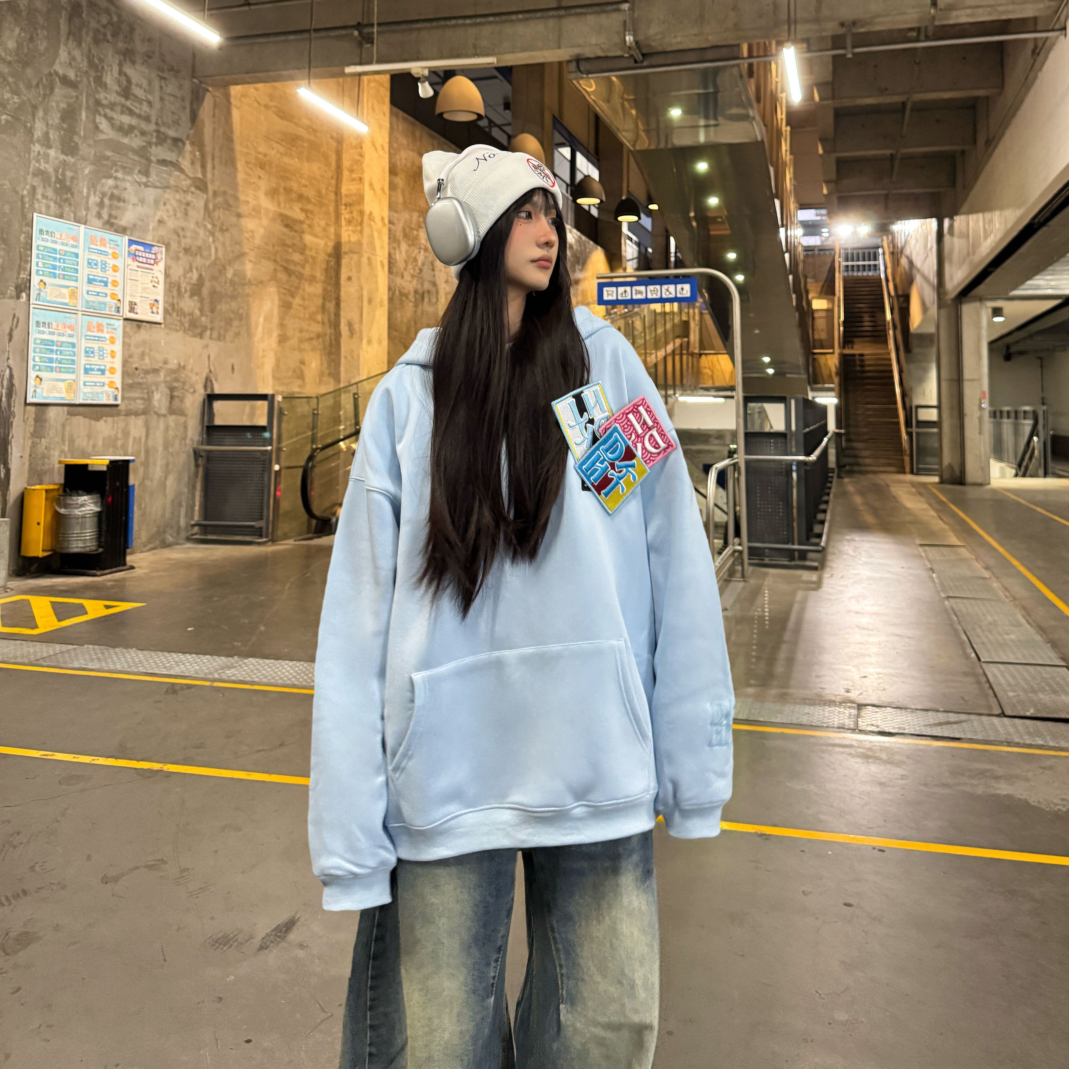 Unisex Velcro Letter Fleece Hoodie, 2025 Trendy Sweatshirt, Loose Fit, Versatile Style for Men and Women, Casual Streetwear Fashion Unisex Velcro Letter Fleece Hoodie, 2025 Trendy Sweatshirt, Loose Fit, Versatile Style for Men and Women, Casual Streetwear Fashion