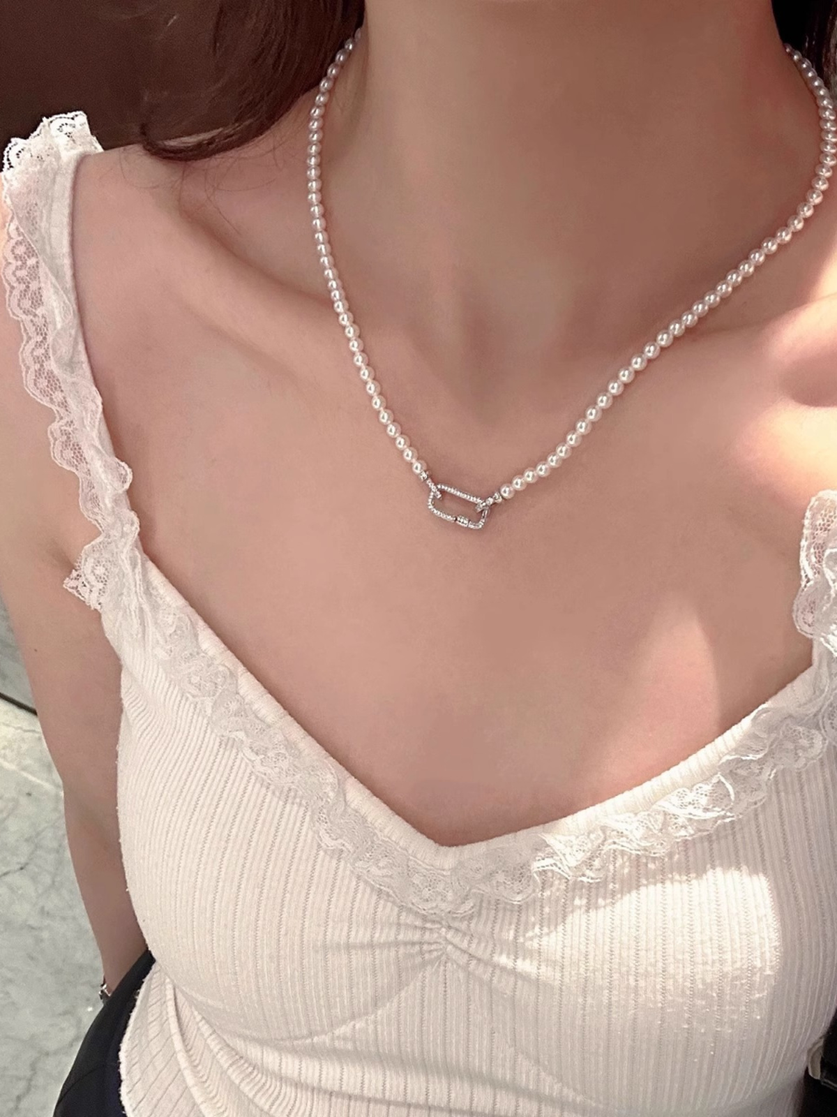 Universal Buckle Crystal Pearl Necklace for Women - Xiaomi Bead Design Clavicle Chain, Elegant Statement Jewelry, Fashion Accessory Universal Buckle Crystal Pearl Necklace for Women - Xiaomi Bead Design Clavicle Chain, Elegant Statement Jewelry, Fashion Accessory