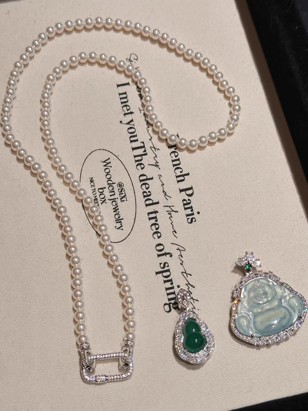 Universal Buckle Crystal Pearl Necklace for Women - Xiaomi Bead Design Clavicle Chain, Elegant Statement Jewelry, Fashion Accessory Universal Buckle Crystal Pearl Necklace for Women - Xiaomi Bead Design Clavicle Chain, Elegant Statement Jewelry, Fashion Accessory