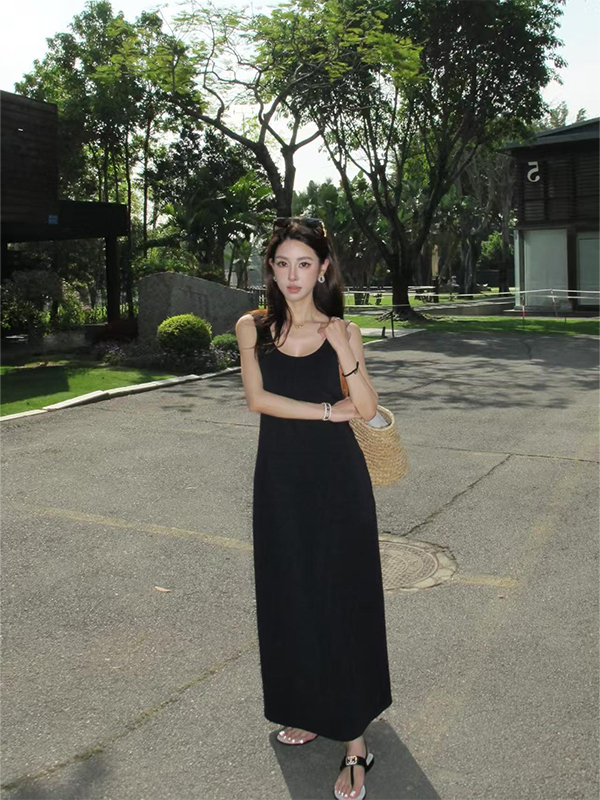 Urban Commuting Minimalist Slim Fit Sleeveless Dress for Women - Casual Versatile Long Skirt in 90s Style Urban Commuting Minimalist Slim Fit Sleeveless Dress for Women - Casual Versatile Long Skirt in 90s Style