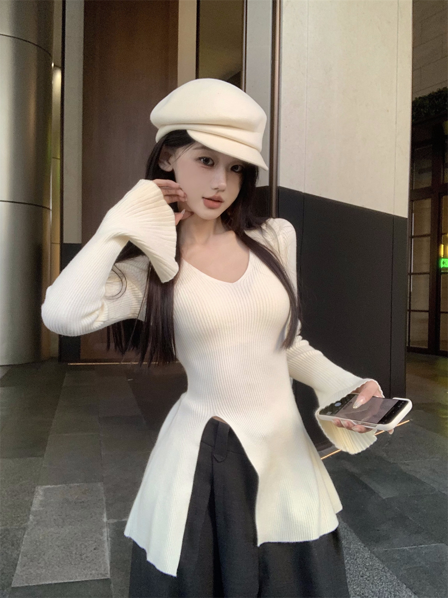 V-Neck Bell Sleeve Knitted Top for Women, Chic Waist-Cinching Design with Split Detail, Perfect for 90s and Y2K Fashion Lovers V-Neck Bell Sleeve Knitted Top for Women, Chic Waist-Cinching Design with Split Detail, Perfect for 90s and Y2K Fashion Lovers