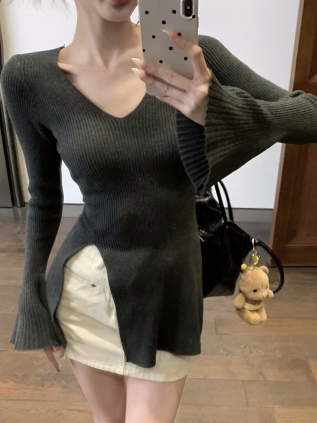 V-Neck Bell Sleeve Knitted Top for Women, Chic Waist-Cinching Design with Split Detail, Perfect for 90s and Y2K Fashion Lovers V-Neck Bell Sleeve Knitted Top for Women, Chic Waist-Cinching Design with Split Detail, Perfect for 90s and Y2K Fashion Lovers