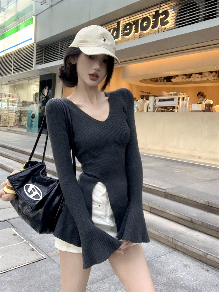 V-Neck Bell Sleeve Knitted Top for Women, Chic Waist-Cinching Design with Split Detail, Perfect for 90s and Y2K Fashion Lovers
