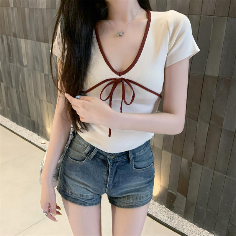V-Neck Bow Tie Short Sleeve Cropped T-Shirt with Color-Blocking - Spicy Girl Pure Desire Style, Korean Fashion V-Neck Bow Tie Short Sleeve Cropped T-Shirt with Color-Blocking - Spicy Girl Pure Desire Style, Korean Fashion