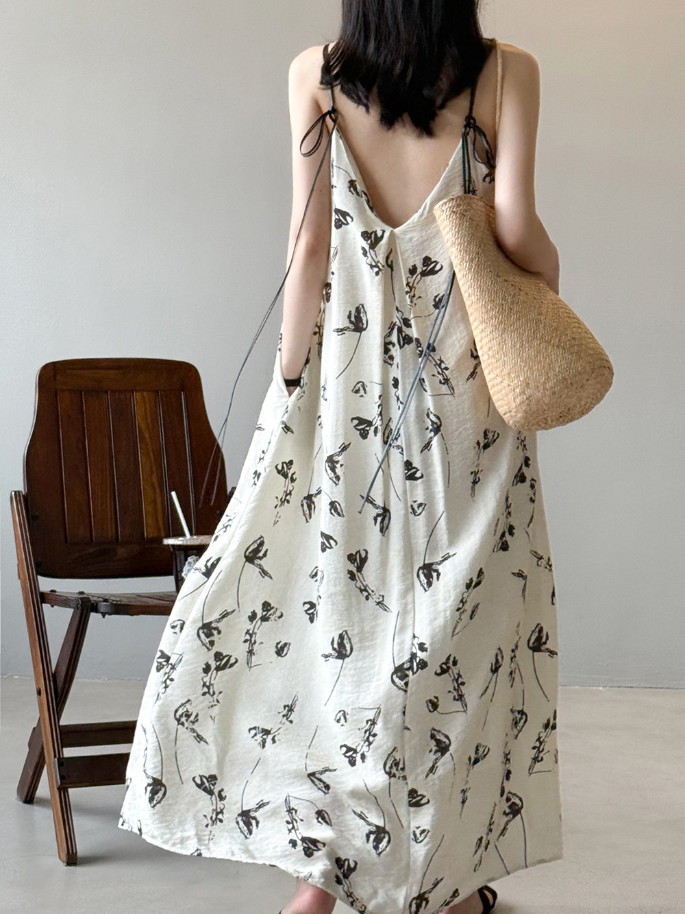 V-Neck Floral Loose Strap Dress for Women - 2025 Summer Casual Beach Long Skirt, Elegant Vacation Style