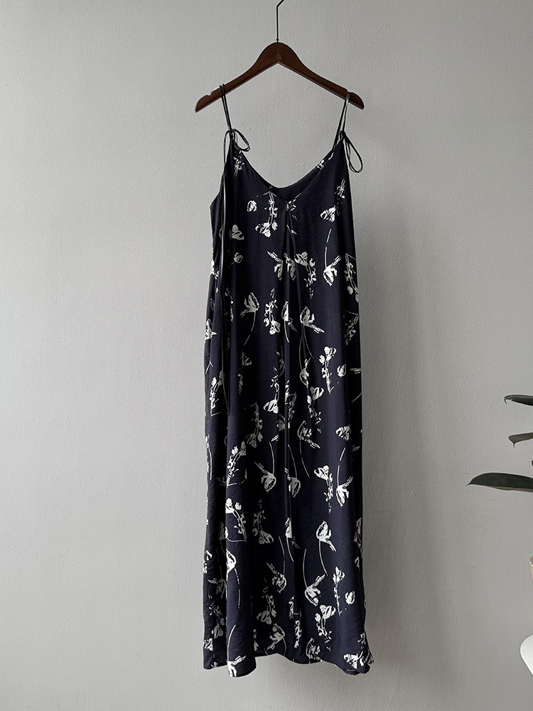 V-Neck Floral Loose Strap Dress for Women - 2025 Summer Casual Beach Long Skirt, Elegant Vacation Style V-Neck Floral Loose Strap Dress for Women - 2025 Summer Casual Beach Long Skirt, Elegant Vacation Style