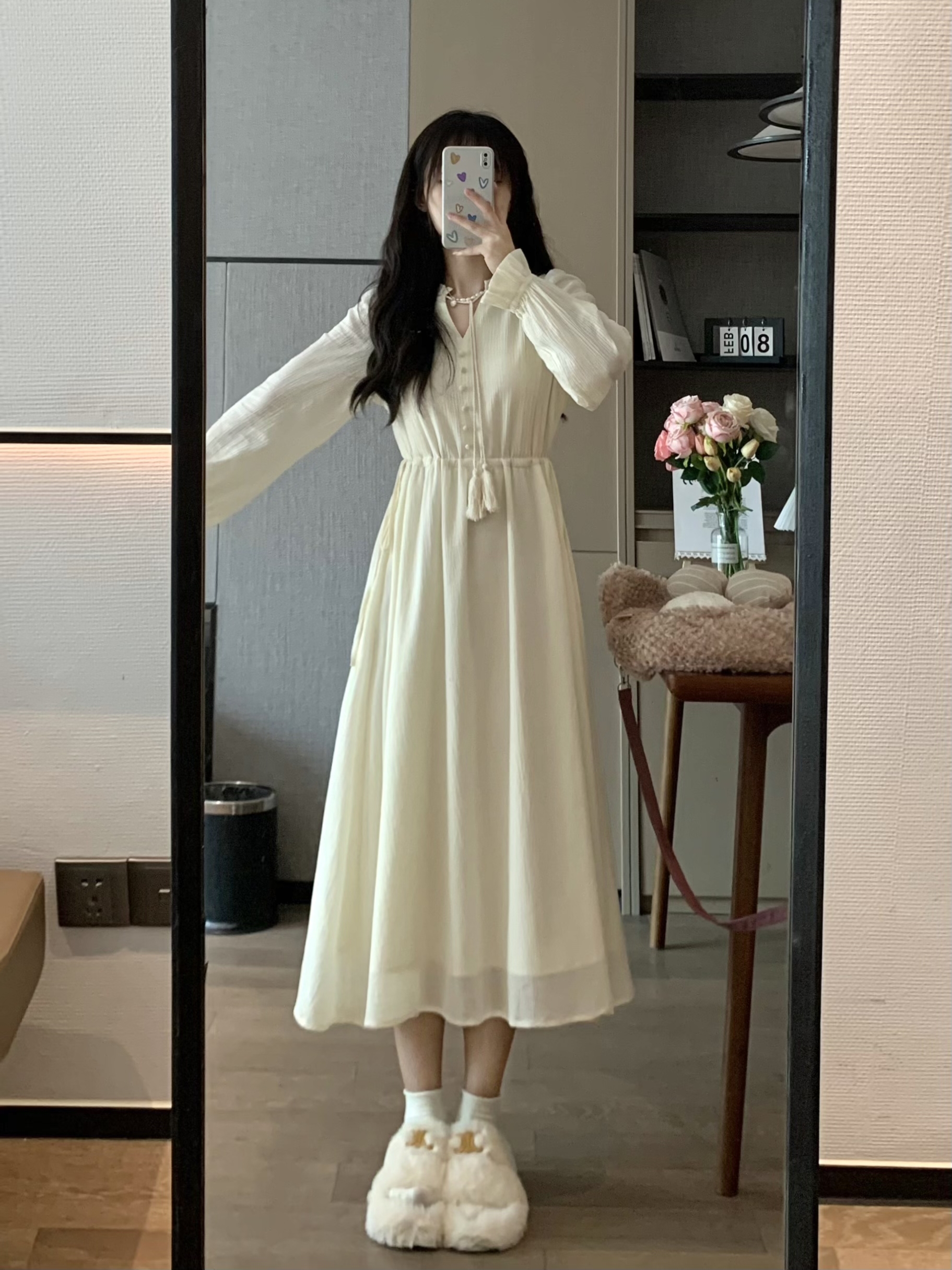 V-Neck White Waist-Design Slimming Elegant Vintage Long Sleeve Dress for Early Spring Vacation - 90s Inspired Fashion V-Neck White Waist-Design Slimming Elegant Vintage Long Sleeve Dress for Early Spring Vacation - 90s Inspired Fashion