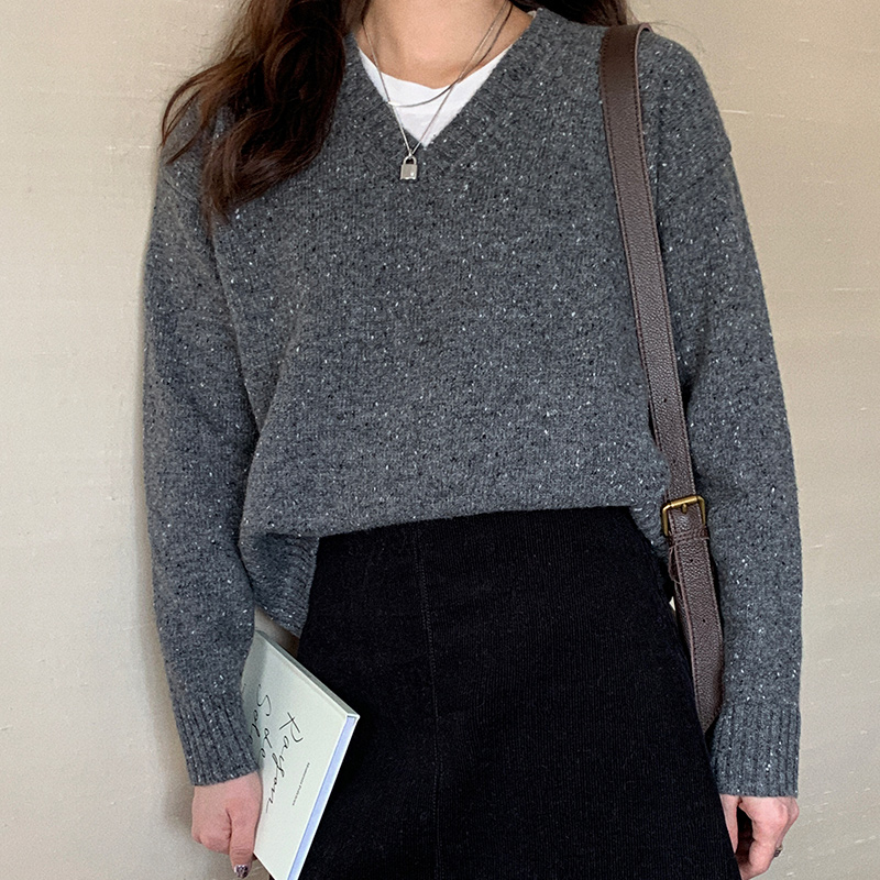 V-Neck Wool Sweater for Women, Spring Loose Slimming Top, High-End Versatile Knitwear, Stylish Casual Layering Piece