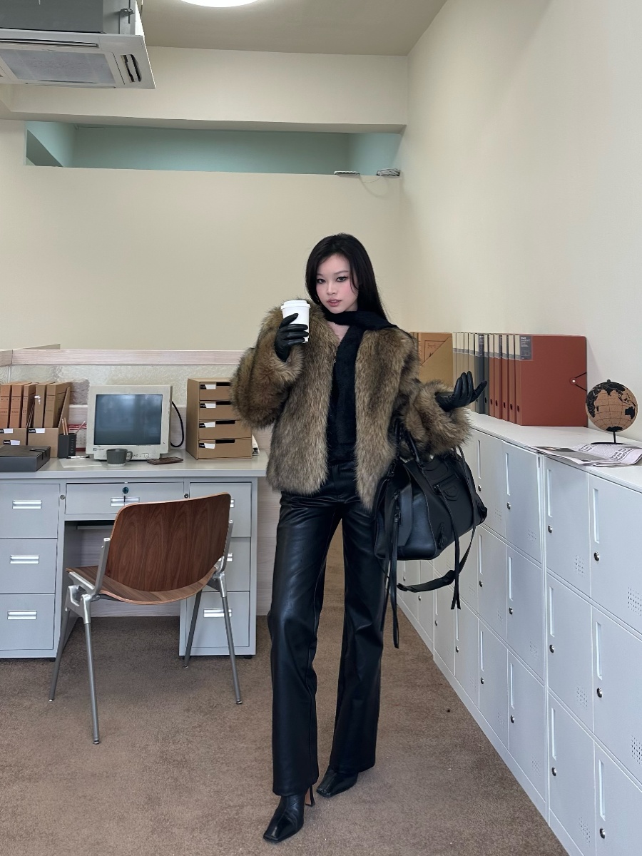 V-Waist Straight Leather Pants - Trendy God Pants, Versatile Straight-Leg Design for Effortless Style, Perfect for Y2K and Everyday Wear V-Waist Straight Leather Pants - Trendy God Pants, Versatile Straight-Leg Design for Effortless Style, Perfect for Y2K and Everyday Wear