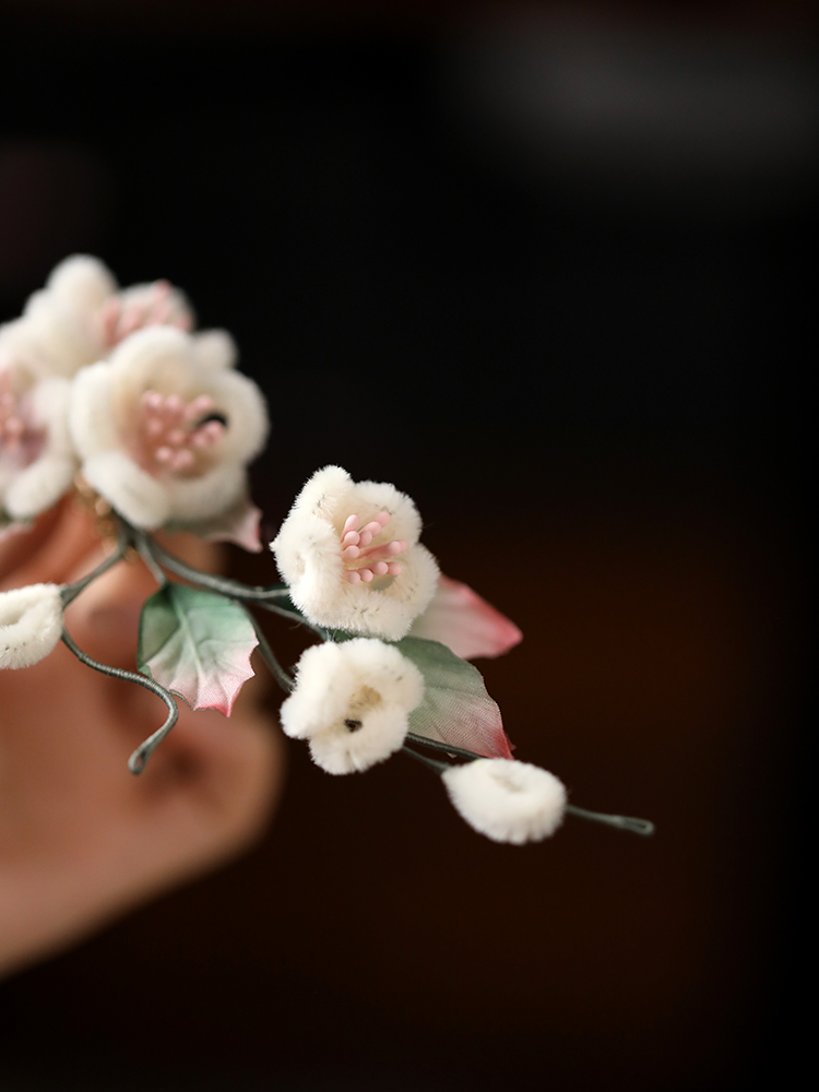 Velvet Floral Hairpin for Women, Ancient Style Hanfu Hair Accessories, Autumn Winter Bun Clip, Qipao Side Clip, Fairy Aesthetic Velvet Floral Hairpin for Women, Ancient Style Hanfu Hair Accessories, Autumn Winter Bun Clip, Qipao Side Clip, Fairy Aesthetic