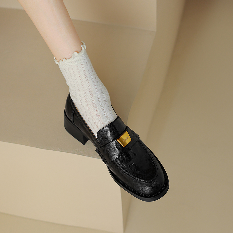 Versatile Chunky-Heeled Loafers for Women - Soft Lambskin Round-Toe Single Shoes with Metal Buckle - Fashionable Small Leather Footwear Versatile Chunky-Heeled Loafers for Women - Soft Lambskin Round-Toe Single Shoes with Metal Buckle - Fashionable Small Leather Footwear