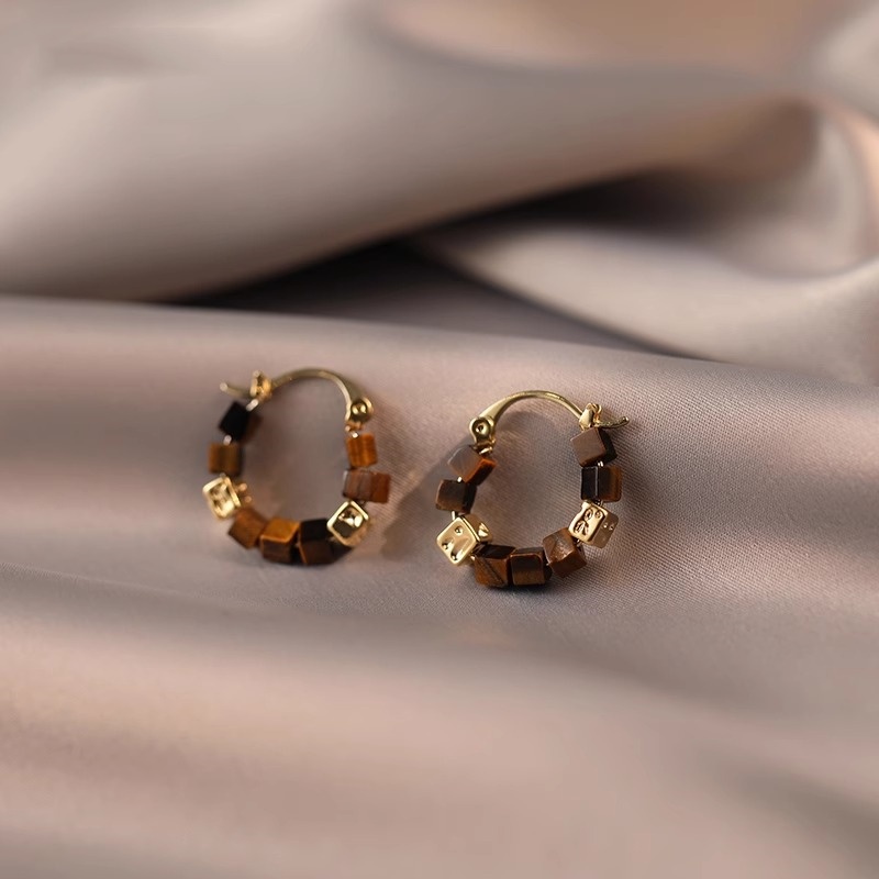 Versatile Circle Design Ear Clips for Women - Unique Niche Statement Earrings