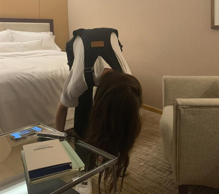 Versatile Loose-Fitting Denim Overalls for Spring - Cute Age-Reducing Design, Simple and Stylish, Perfect for Y2K and Everyday Wear Versatile Loose-Fitting Denim Overalls for Spring - Cute Age-Reducing Design, Simple and Stylish, Perfect for Y2K and Everyday Wear