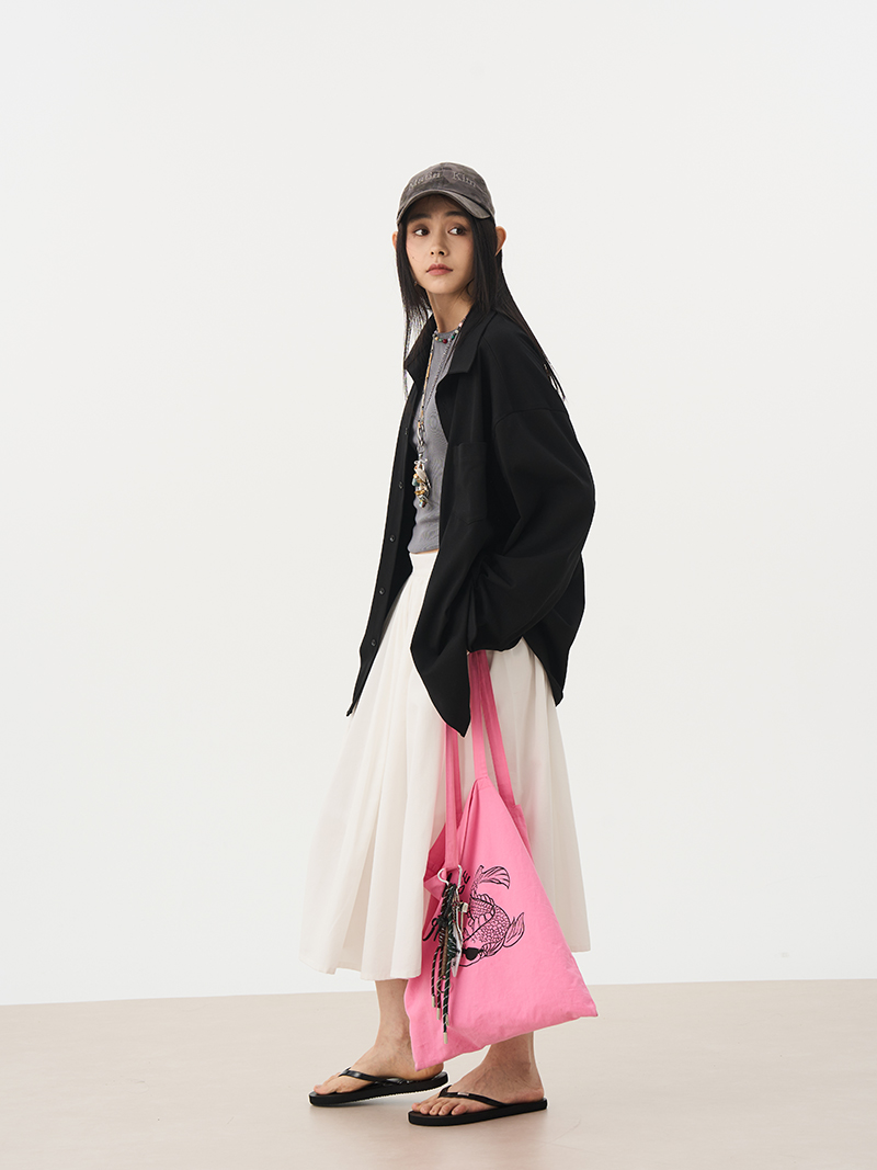 Versatile Oversized Black Knitted Cardigan Coat Shirt for Women - Elegant Long Sleeve Layered Style Versatile Oversized Black Knitted Cardigan Coat Shirt for Women - Elegant Long Sleeve Layered Style