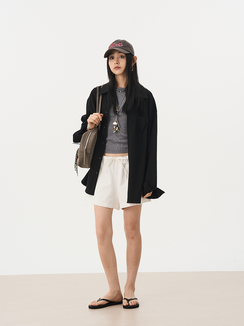 Versatile Oversized Black Knitted Cardigan Coat Shirt for Women - Elegant Long Sleeve Layered Style Versatile Oversized Black Knitted Cardigan Coat Shirt for Women - Elegant Long Sleeve Layered Style