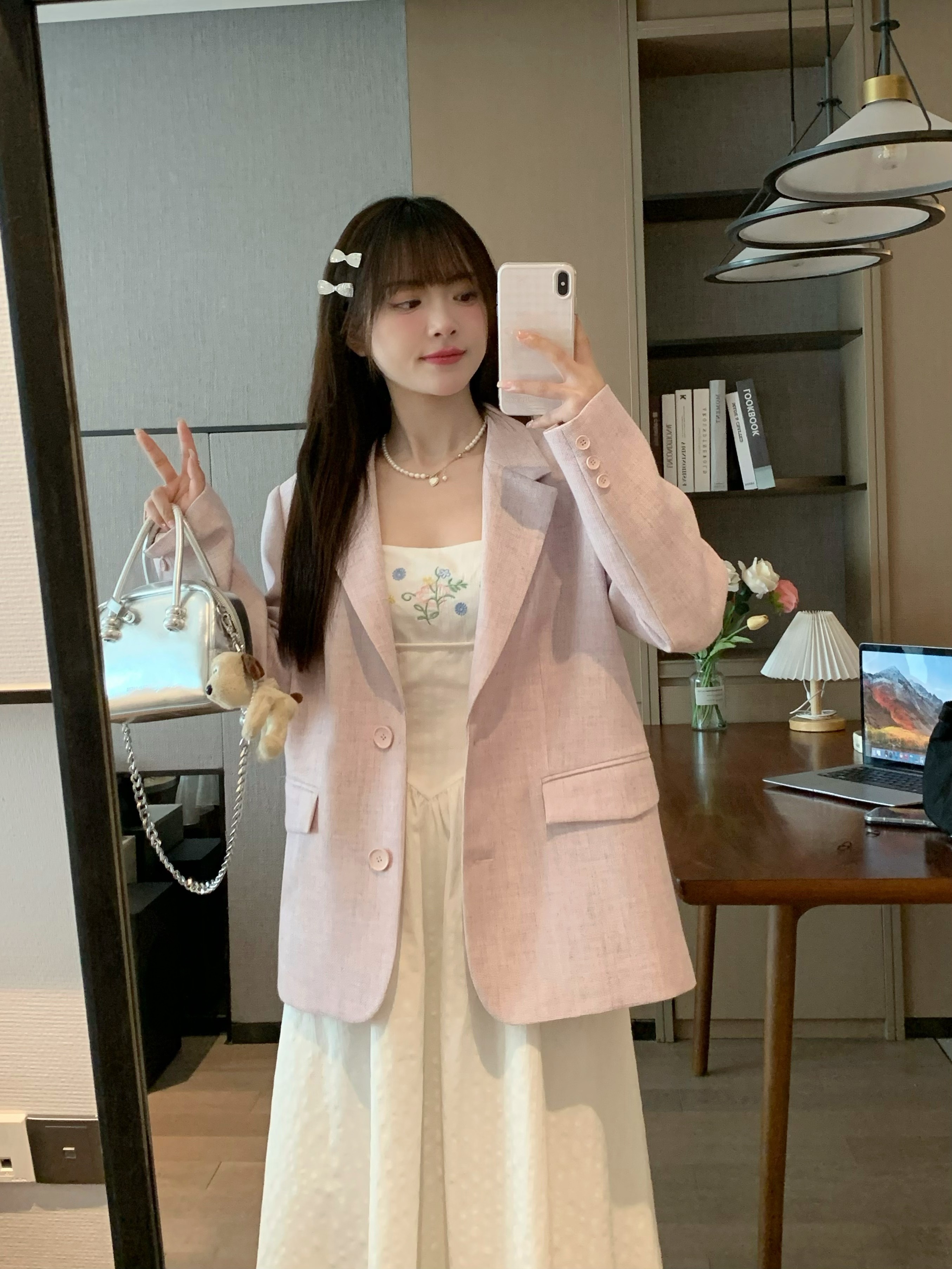 Versatile Oversized Blazer for Women - Soft Korean Style, Loose-Fitting, Slimming, Wrinkle-Free, Perfect for Casual Spring Looks Versatile Oversized Blazer for Women - Soft Korean Style, Loose-Fitting, Slimming, Wrinkle-Free, Perfect for Casual Spring Looks