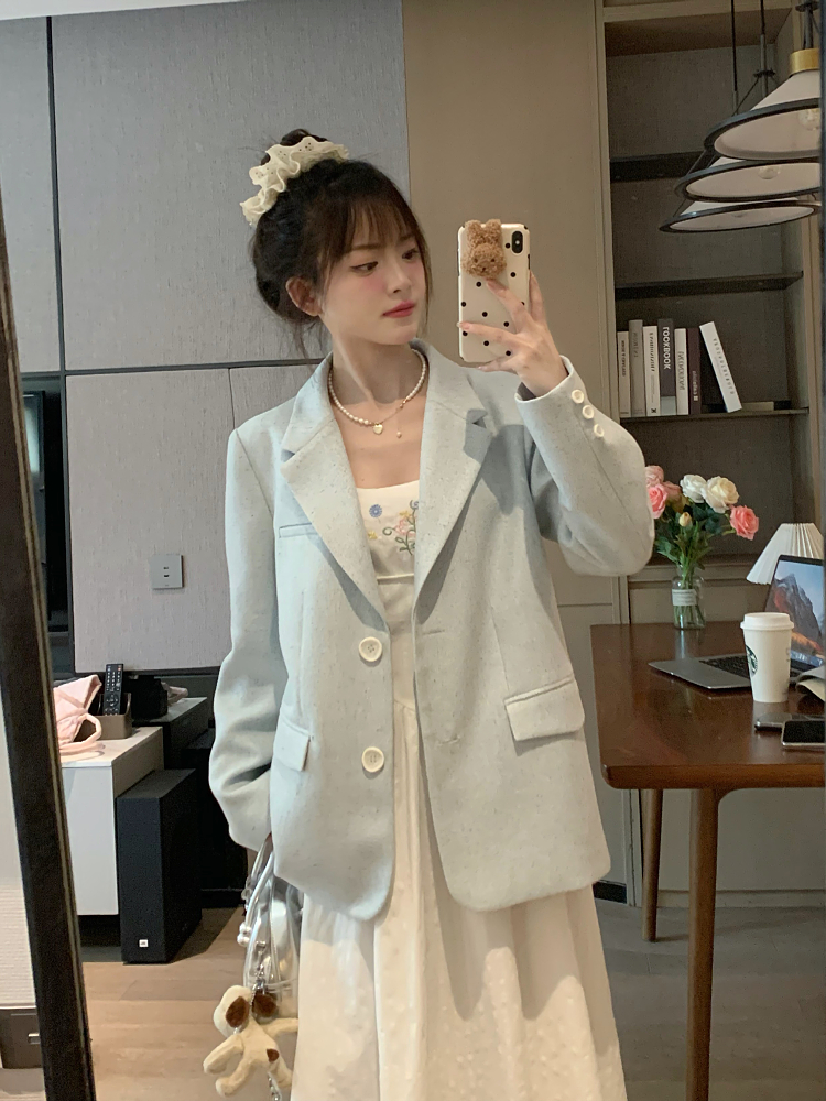 Versatile Oversized Blazer for Women - Soft Korean Style, Loose-Fitting, Slimming, Wrinkle-Free, Perfect for Casual Spring Looks Versatile Oversized Blazer for Women - Soft Korean Style, Loose-Fitting, Slimming, Wrinkle-Free, Perfect for Casual Spring Looks