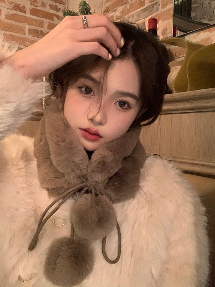 Versatile Plush Faux Fur Scarf with Pom-Pom for Women - Cute Korean Style Winter Accessory, Autumn Fashion, Cozy Fur Collar Versatile Plush Faux Fur Scarf with Pom-Pom for Women - Cute Korean Style Winter Accessory, Autumn Fashion, Cozy Fur Collar