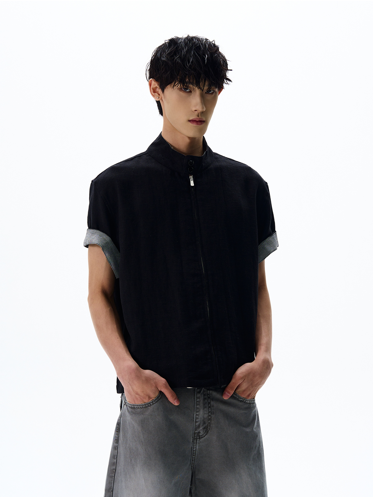 Vintage American Linen Stand-Collar Cardigan Shirt - Trendy Cropped Top for Summer - Chic Old-Money Style Vintage American Linen Stand-Collar Cardigan Shirt - Trendy Cropped Top for Summer - Chic Old-Money Style