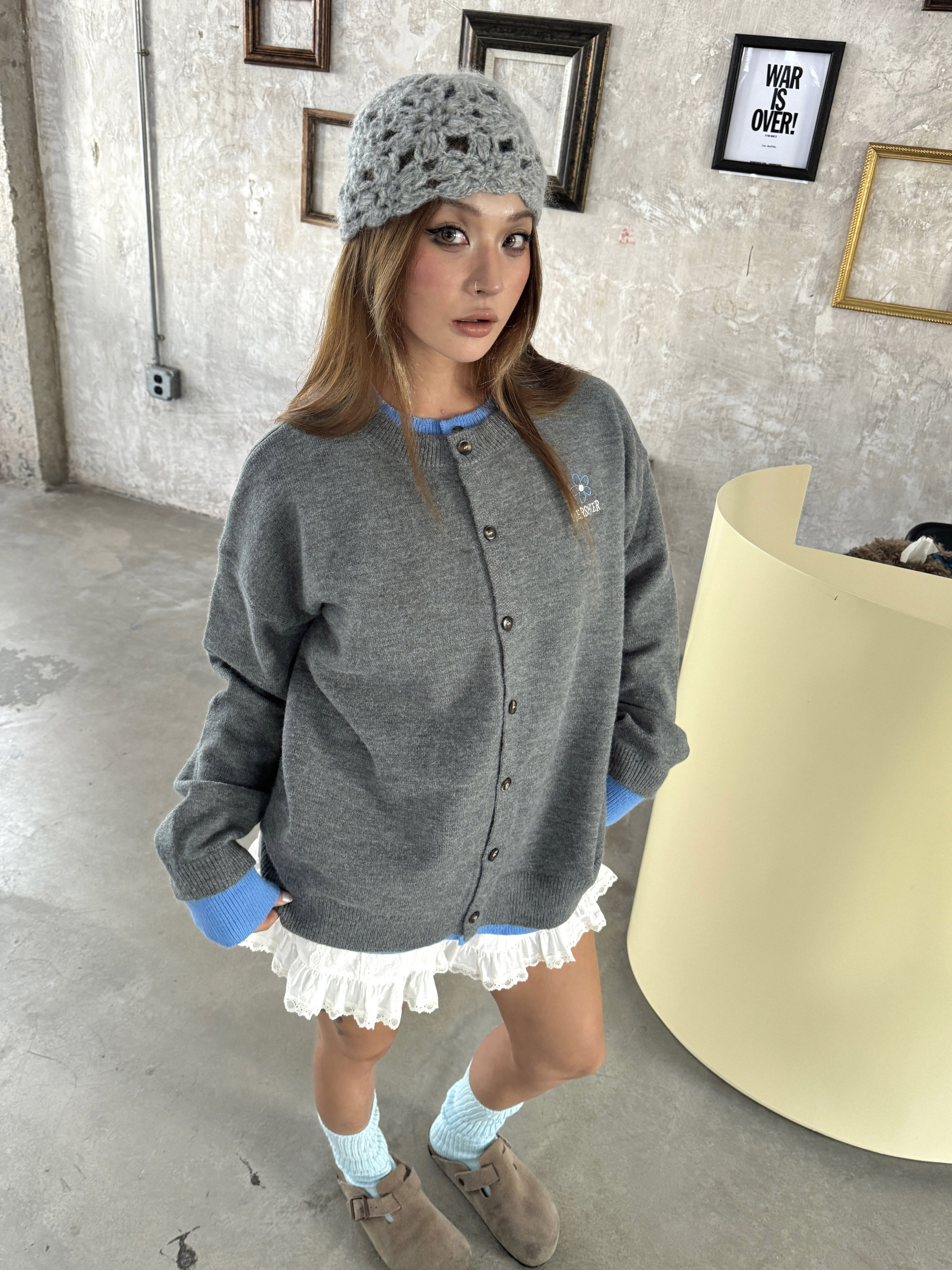 Vintage American Style Faux Two-Piece Knitted Cardigan Sweater for Men and Women - Loose Fit, Trendy Spliced Design Vintage American Style Faux Two-Piece Knitted Cardigan Sweater for Men and Women - Loose Fit, Trendy Spliced Design