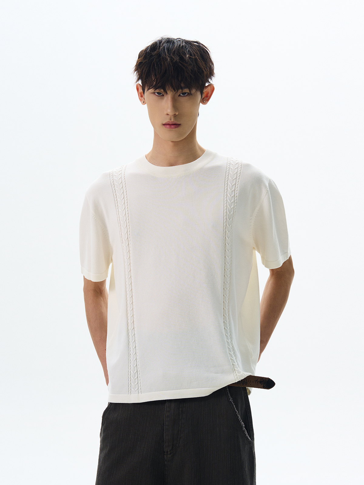 Vintage American Woven Short-Sleeve Sweater T-Shirt for Men and Women - Versatile Knit Top in Classic Old Money Style Vintage American Woven Short-Sleeve Sweater T-Shirt for Men and Women - Versatile Knit Top in Classic Old Money Style